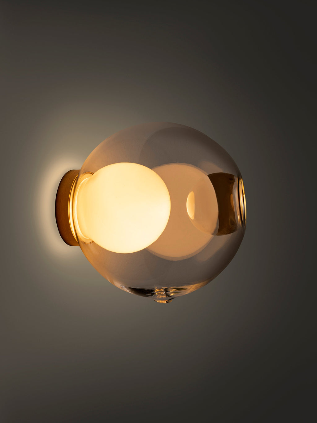 28s Brass Wall and Ceiling