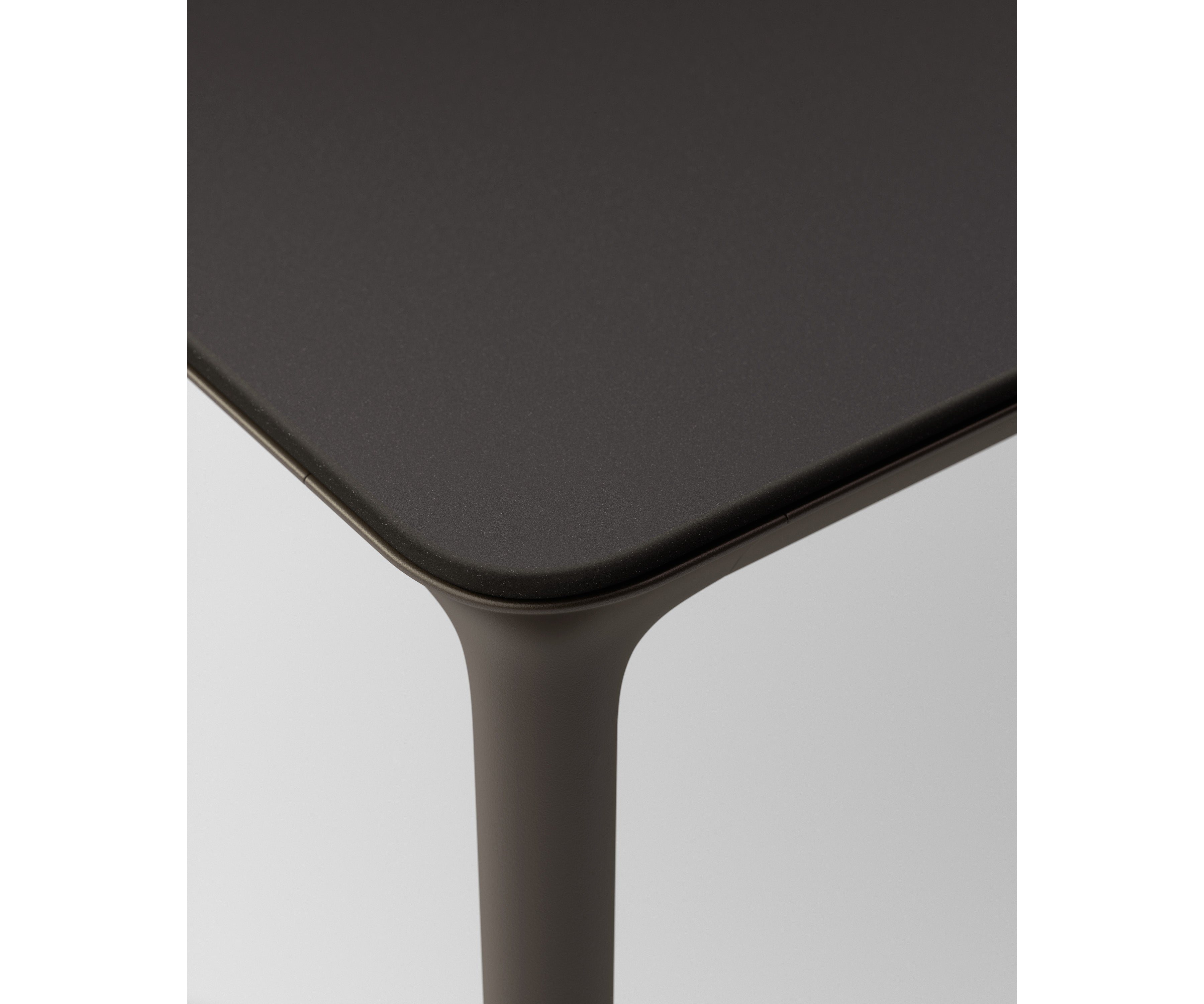 Bellmonde Dining Table M